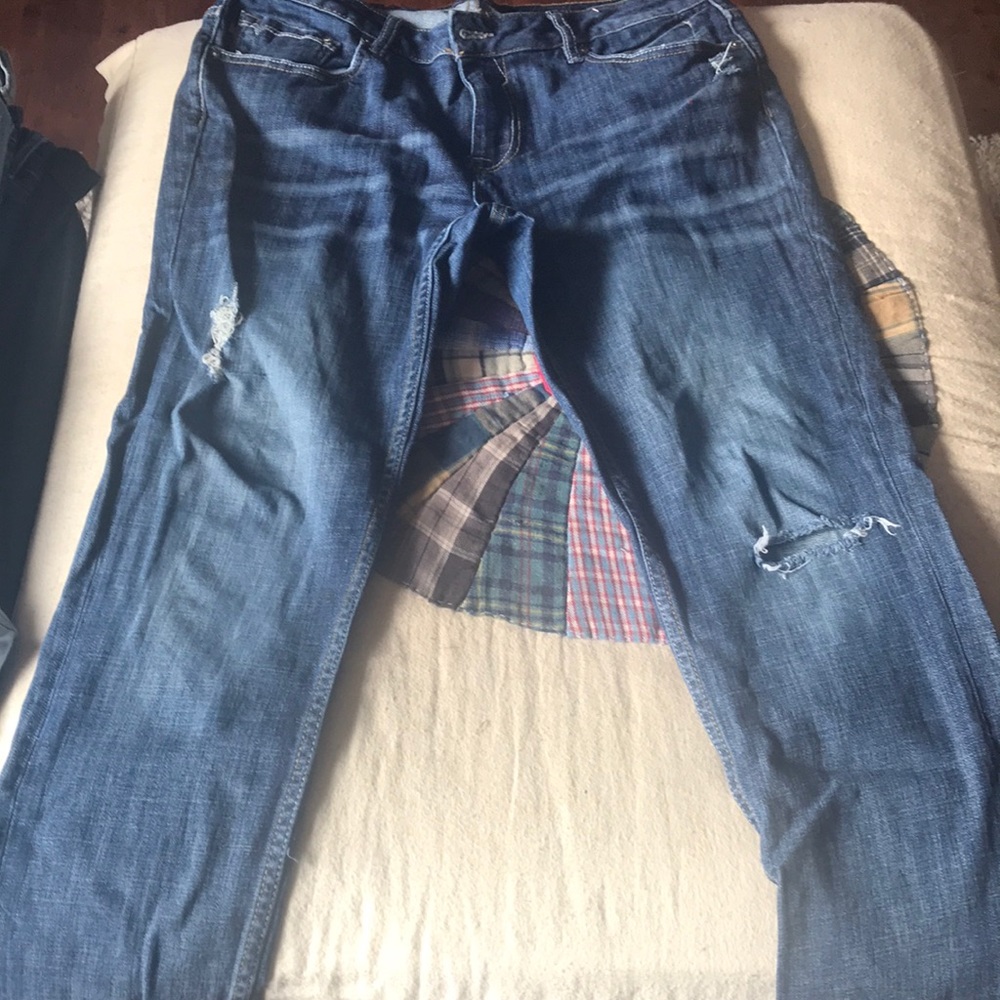 Vigoss lightly distressed jeans